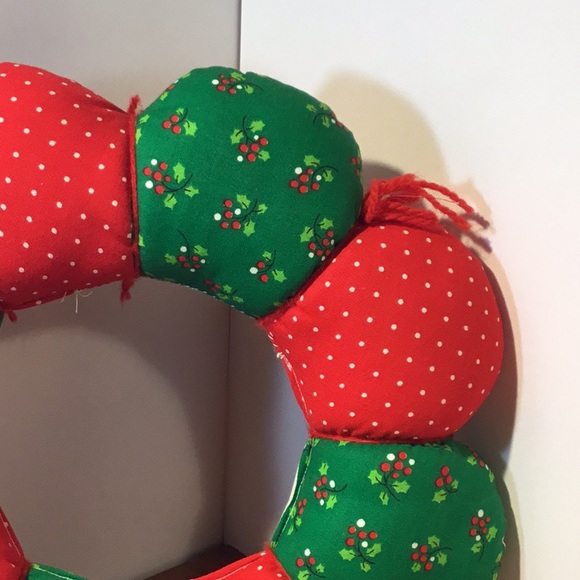 Vintage 12” Handcrafted Christmas Wreath - Picture 7 of 15